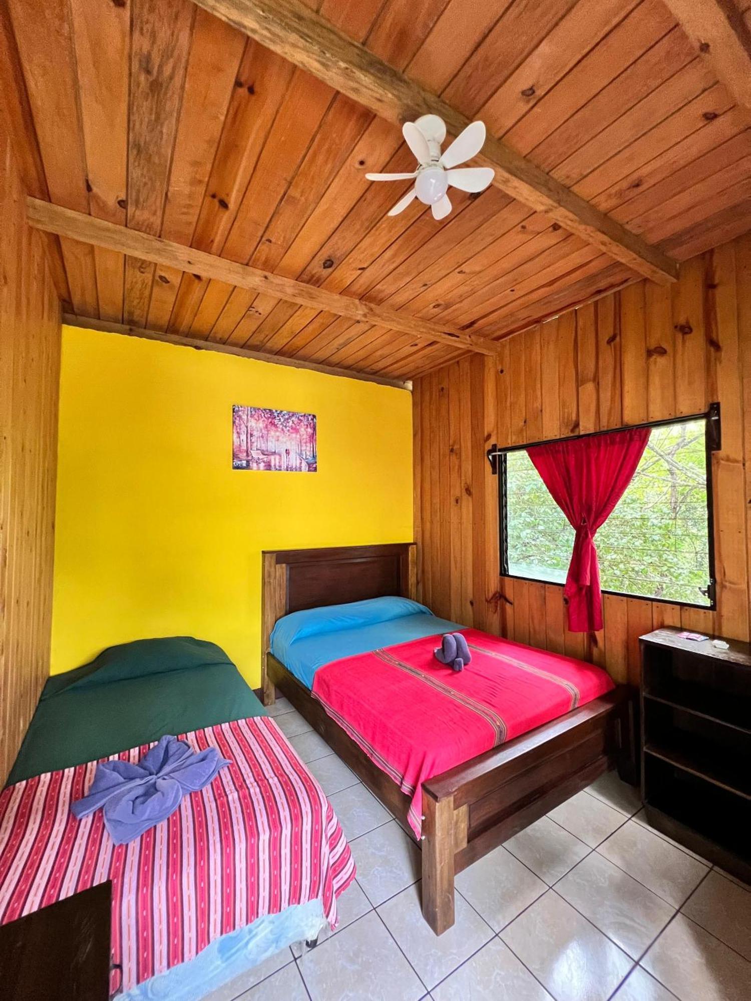 Oasis The Traveler Hostel ลังกิน ภายนอก รูปภาพ