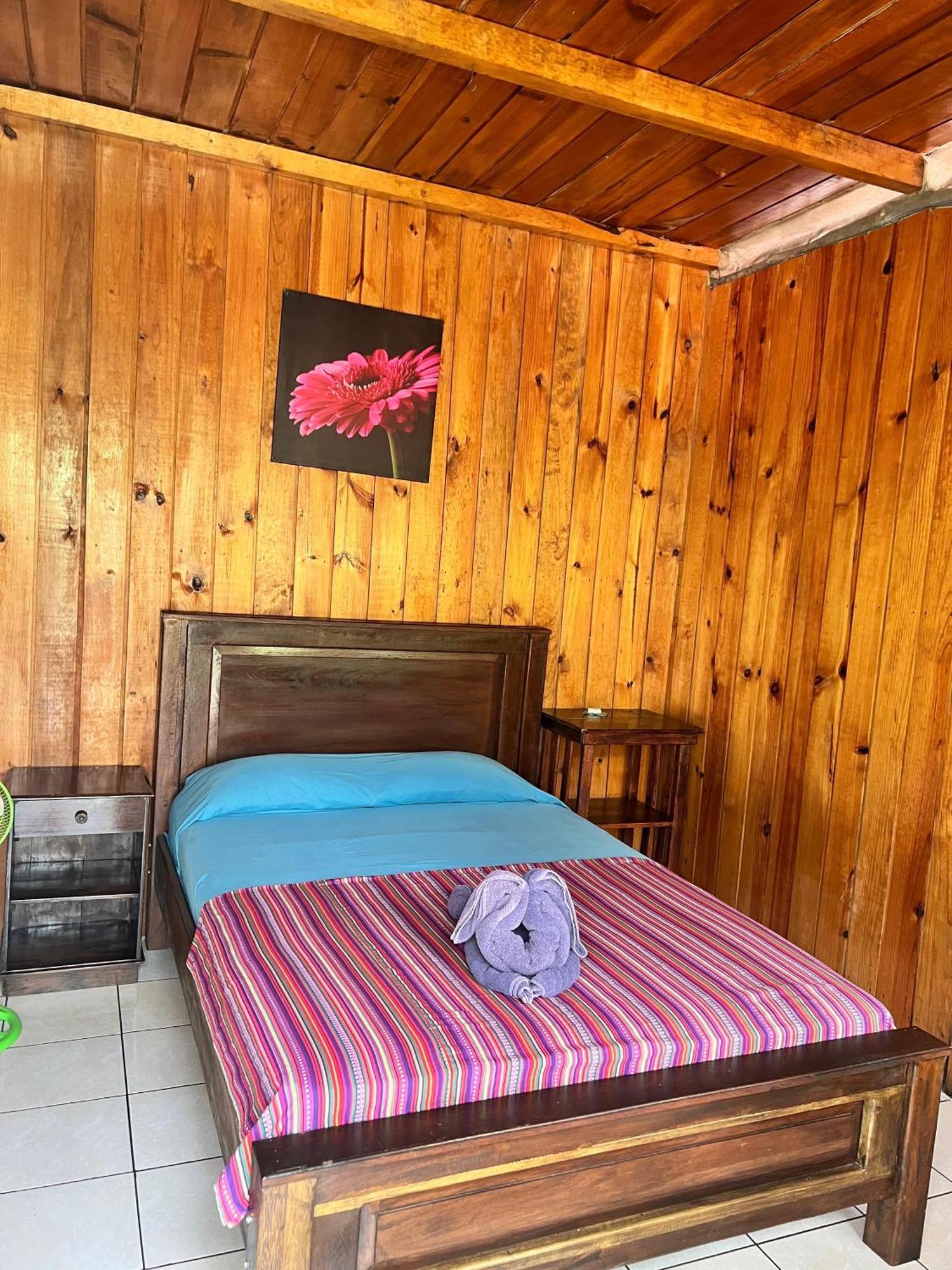 Oasis The Traveler Hostel ลังกิน ภายนอก รูปภาพ