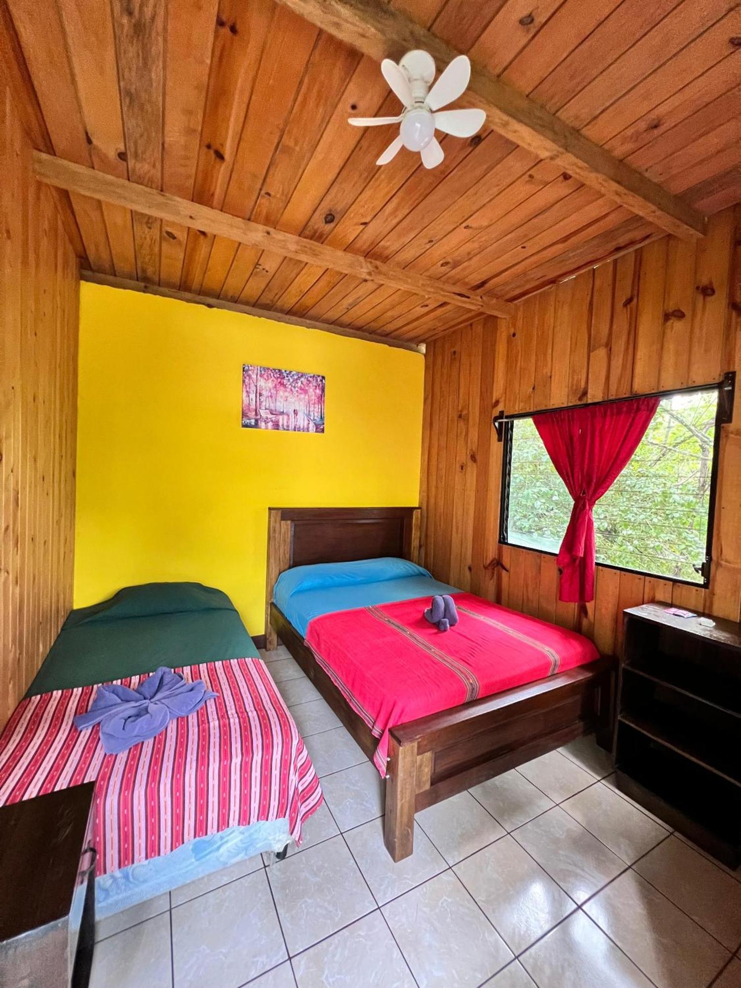 Oasis The Traveler Hostel ลังกิน ภายนอก รูปภาพ