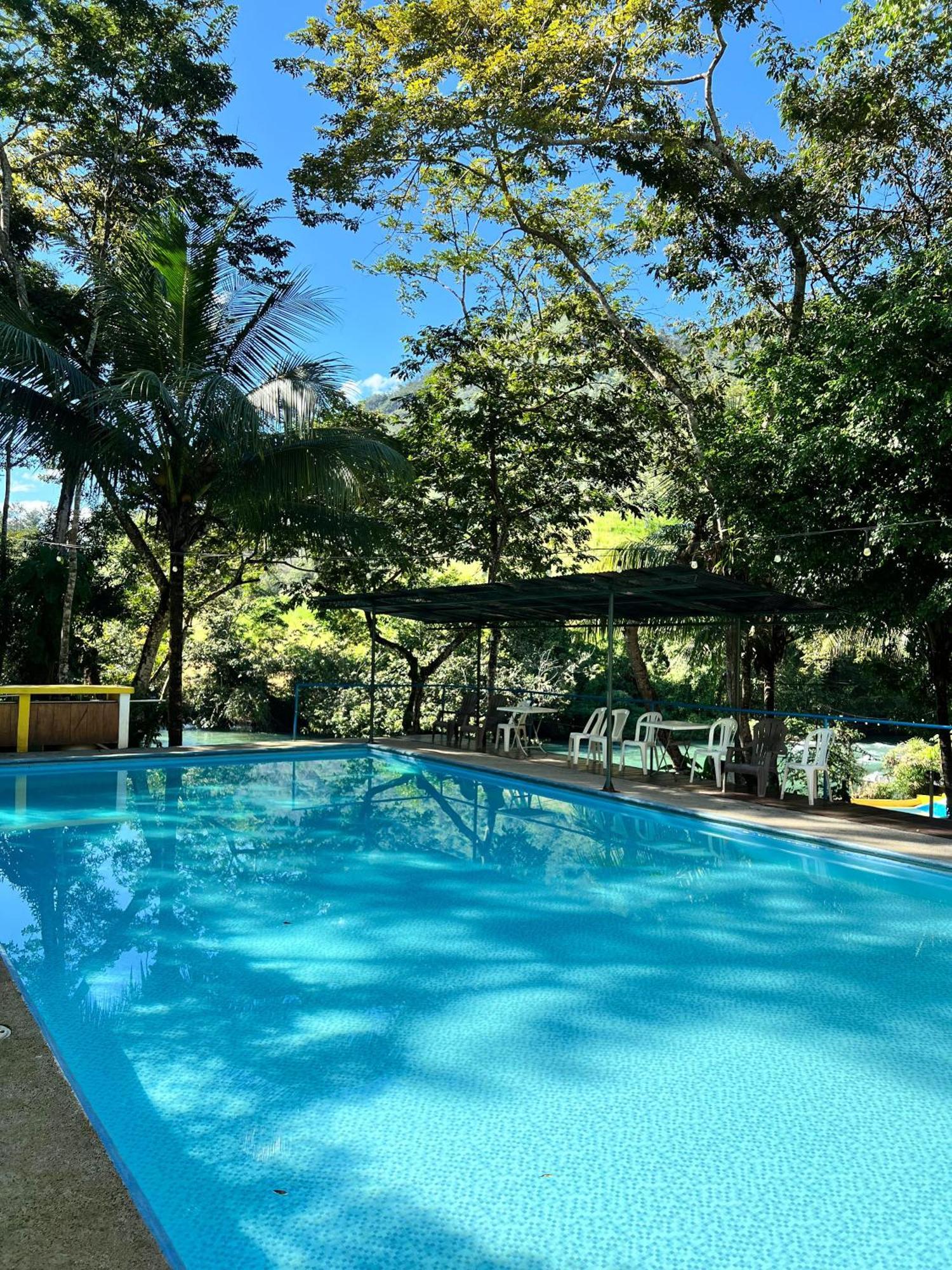 Oasis The Traveler Hostel ลังกิน ภายนอก รูปภาพ