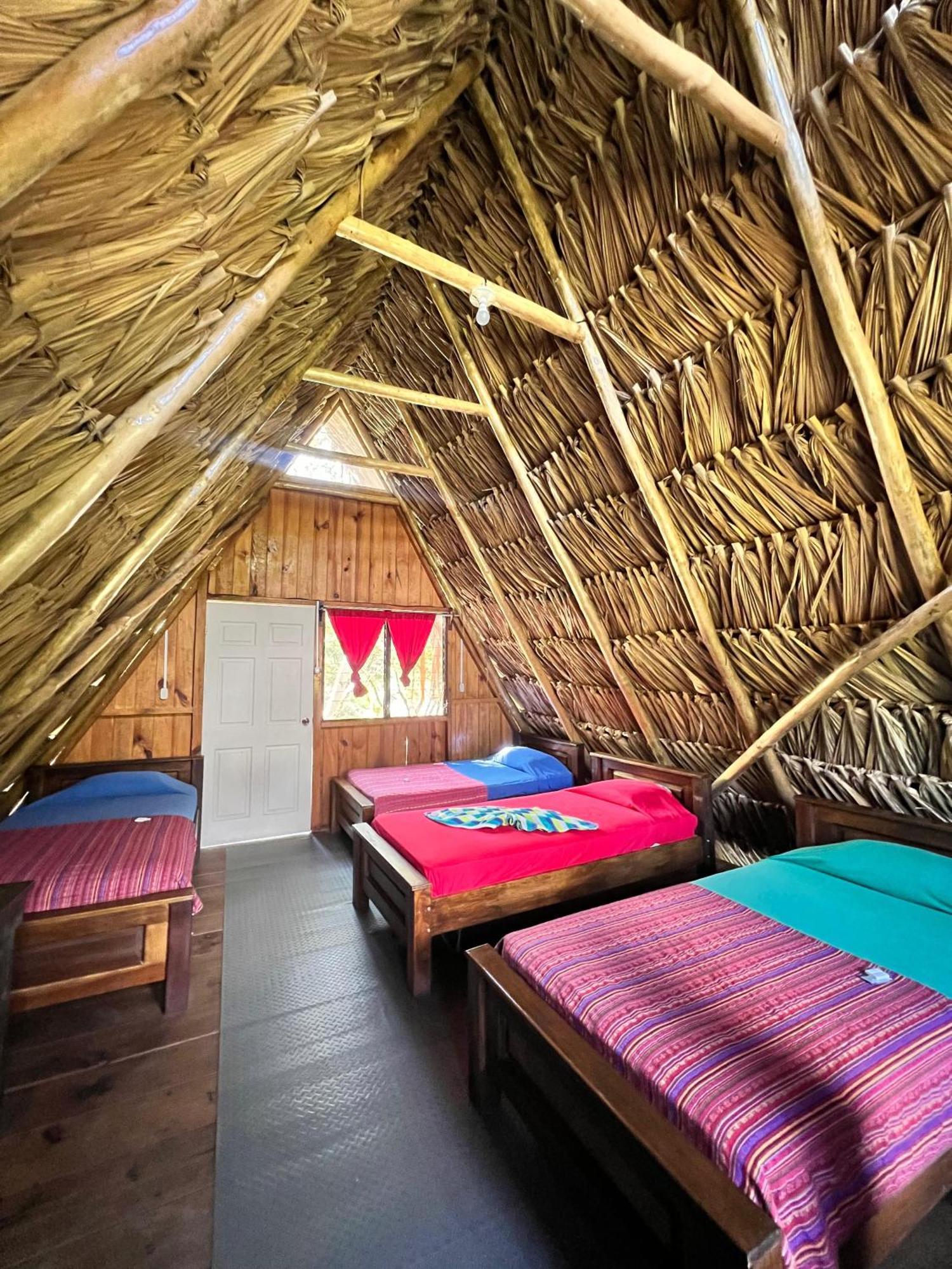 Oasis The Traveler Hostel ลังกิน ภายนอก รูปภาพ