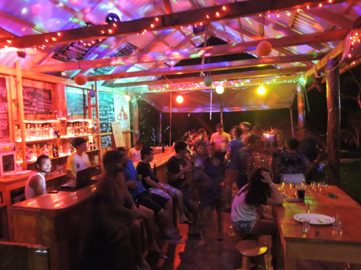 Oasis The Traveler Hostel ลังกิน ภายนอก รูปภาพ