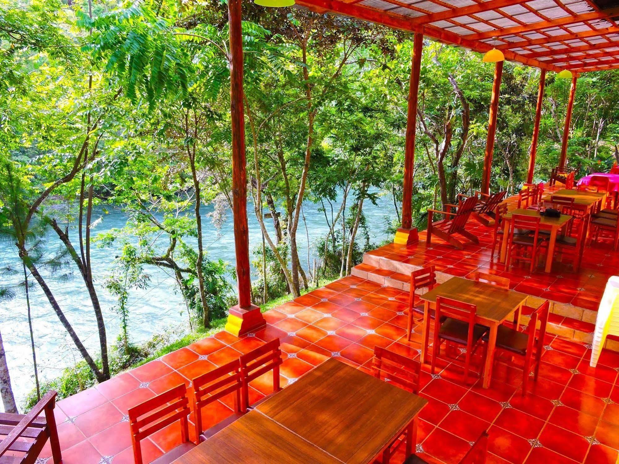 Oasis The Traveler Hostel ลังกิน ภายนอก รูปภาพ